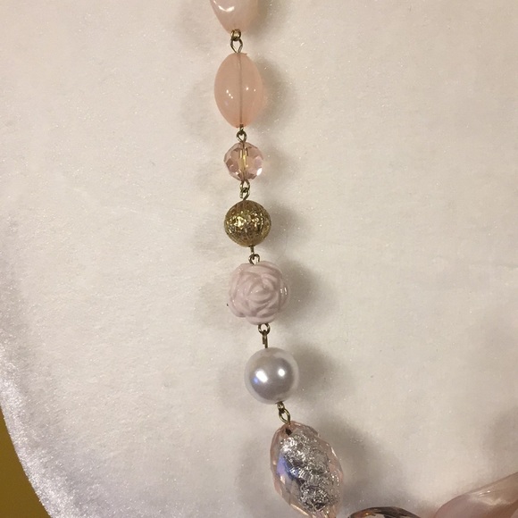 Vintage Pink/Gold Acrylic/Metal Beaded Necklace - Picture 5 of 6